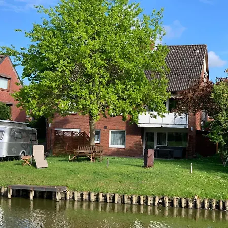 Ferienwohnungen Direkt Am Wasser In Glueckstadt Exterior photo